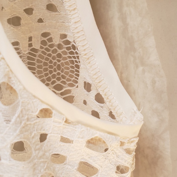 Zara Lace  Semi Crop Top - Picture 4 of 6